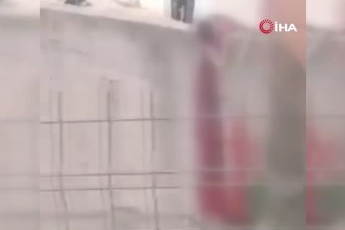 Bursa'da su kanalında otururken aracın altında kalan çocuk yaşamını yitirdi